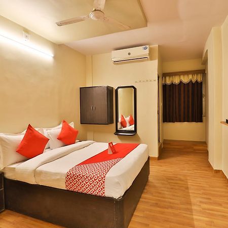 אחמדאבאד Oyo 11427 Hotel Kalyan מראה חיצוני תמונה