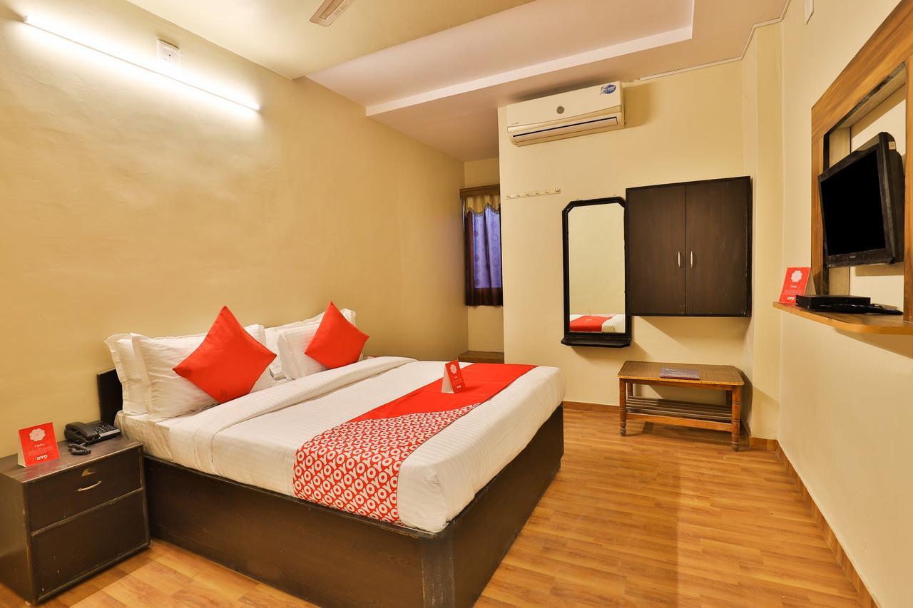 אחמדאבאד Oyo 11427 Hotel Kalyan מראה חיצוני תמונה
