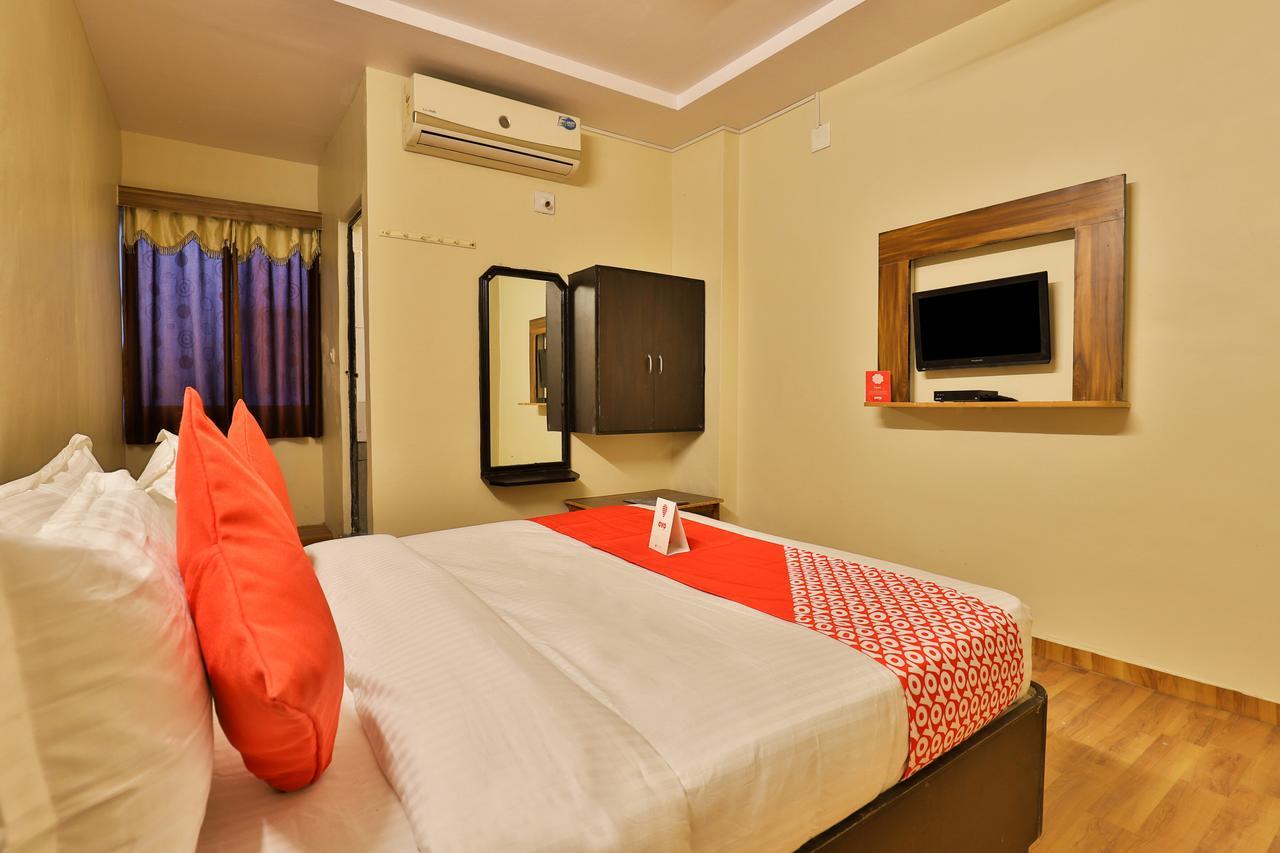 אחמדאבאד Oyo 11427 Hotel Kalyan מראה חיצוני תמונה