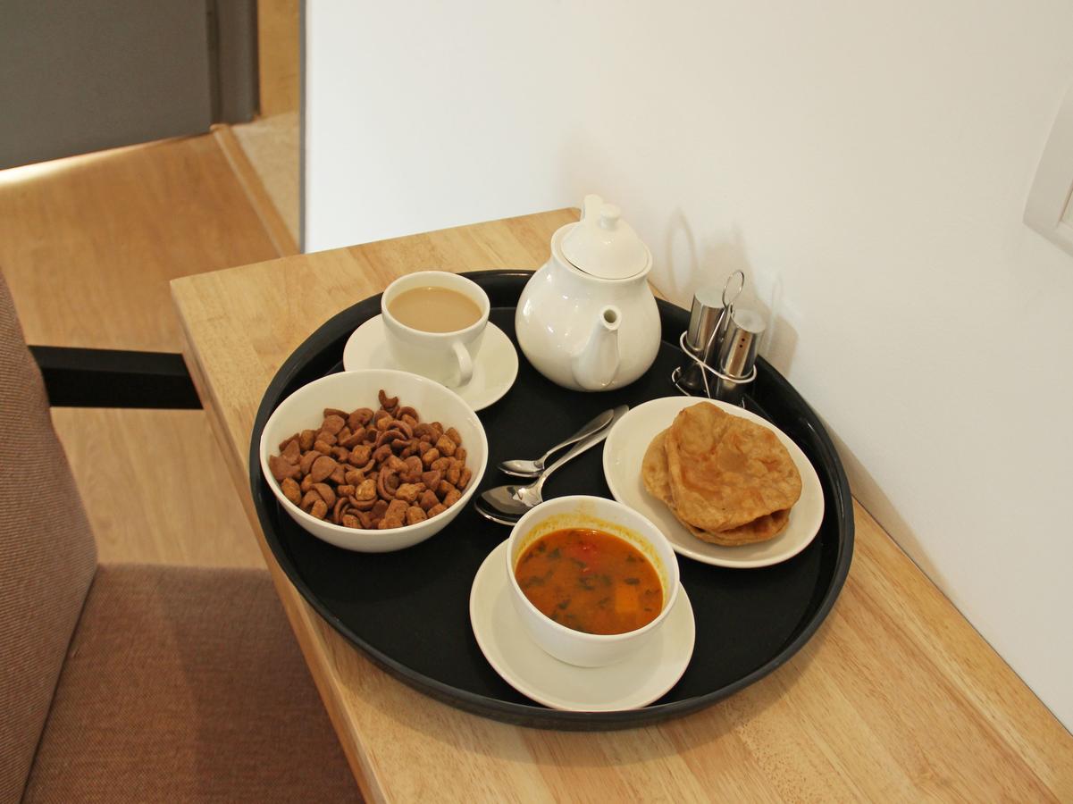 אחמדאבאד Oyo 11427 Hotel Kalyan מראה חיצוני תמונה